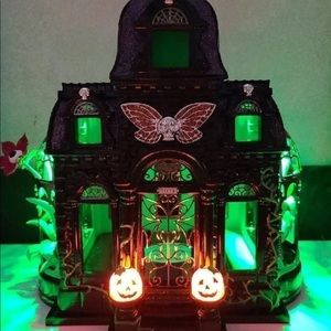 Bath & Body Works Halloween Haunted House Luminary